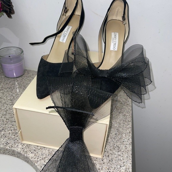 Jimmy Choo - Black Pumps with Asymmetric Grosgrain Mesh Fascinator Bows (Averly) - Picture 5 of 5